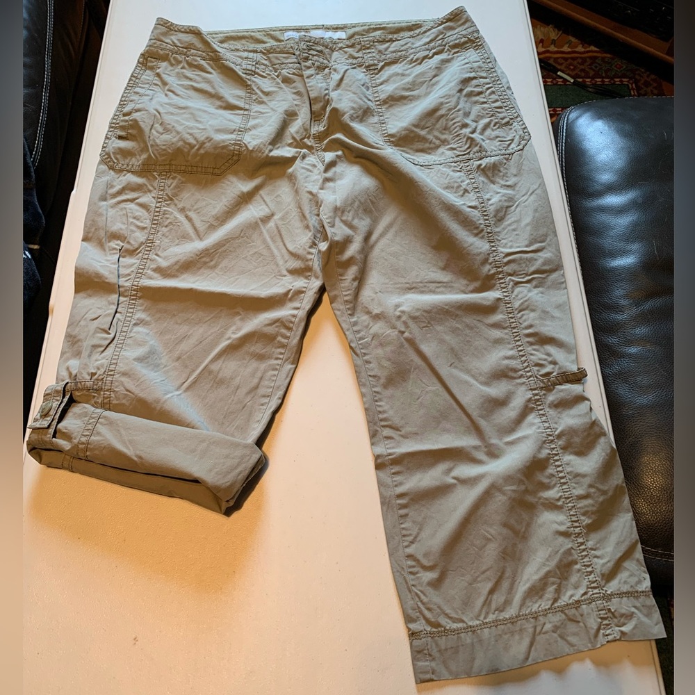 Old Navy convertible cropped pants khaki size 14 low rise